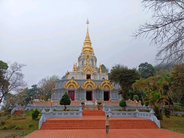 พระบรมธาตุศรีนครินฯ ดอยแม่สลอง