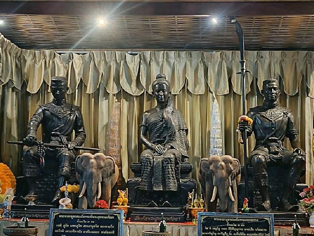 วัดป่าภูปัง..พญานาคเรืองแสง อุบลราชธานี