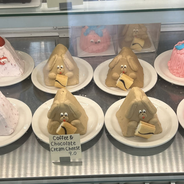 【韓国旅行🇰🇷/ソウル】三角形のアニマルケーキがかわいすぎる🩵