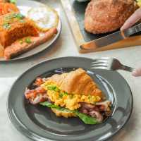 Bat Tales Cafe & Restaurant Khaoyai