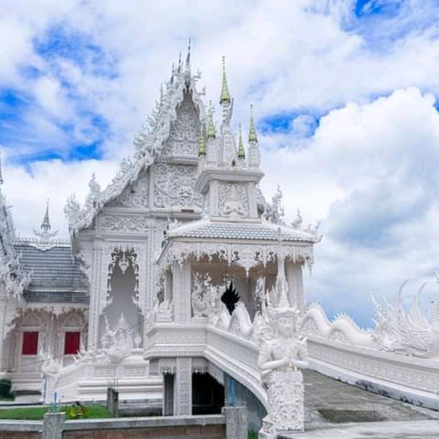 "วัดแม่ตาว"