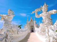 วัดร่องขุน หนึ่งในแลนด์มาร์คเชียงรายที่ต้องไป