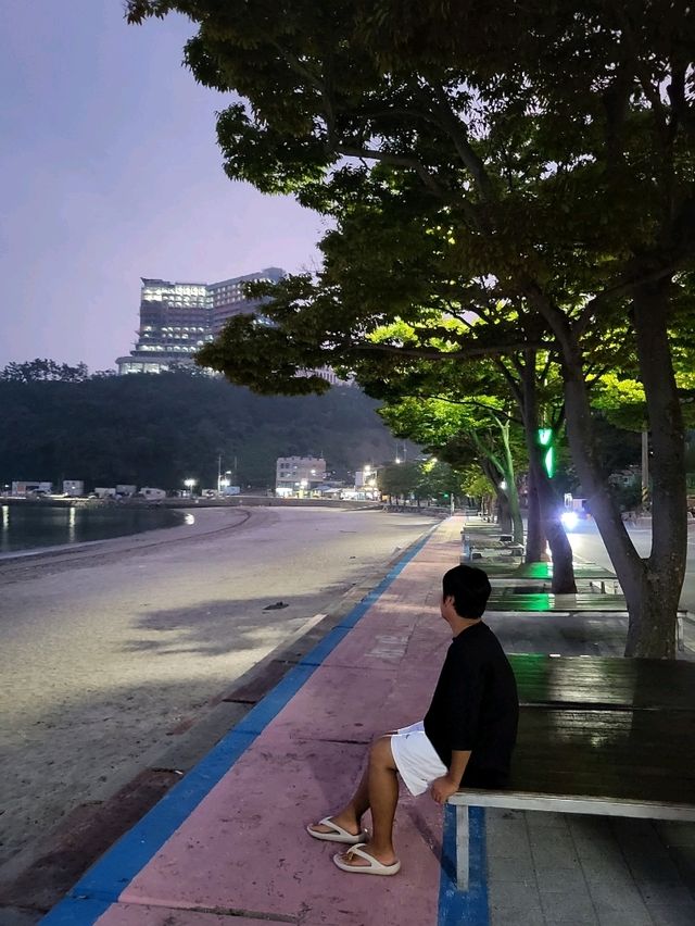 한적하고 걷기좋은 설리해수욕장
