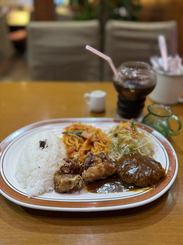 【北九州グルメ】創業62年の老舗喫茶店のランチが安かった🍽