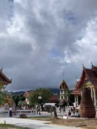 泰國普吉 只要有光有雲泰國寺廟很好出片 查龍寺 วัดไชยธาราราม (วัดฉลอง)