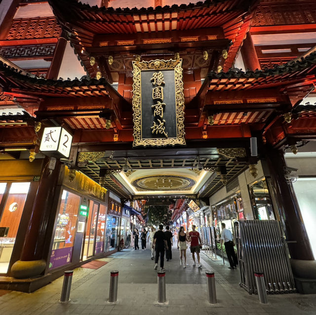 上海の豫園商城は昼と夜どちらも楽しめる観光地だった！