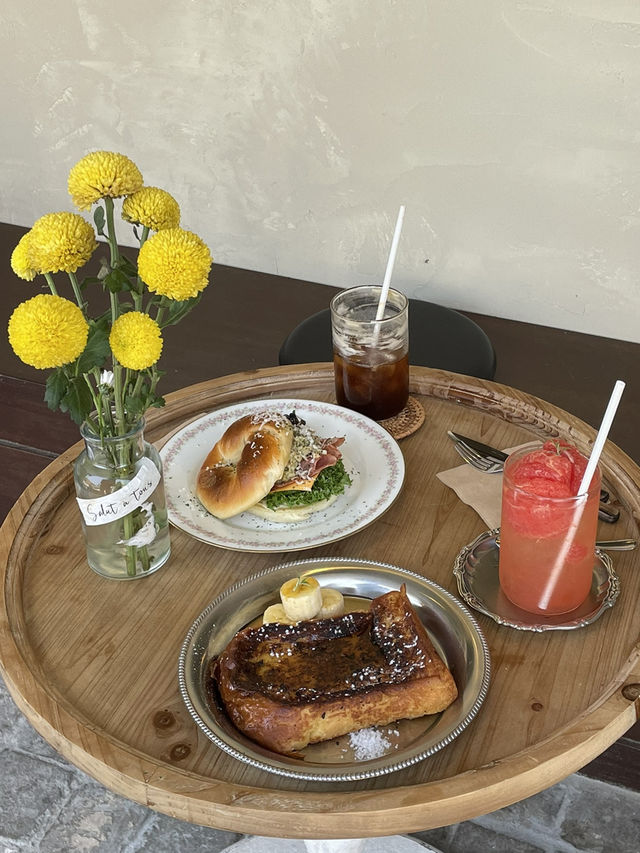 온천천카페거리에서 만나는 프랑스 가정집 같은 공간 🏡