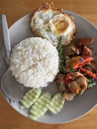 ก๋วยเตี๋ยวไก่ฉีกอาแปะ พัทยา 
