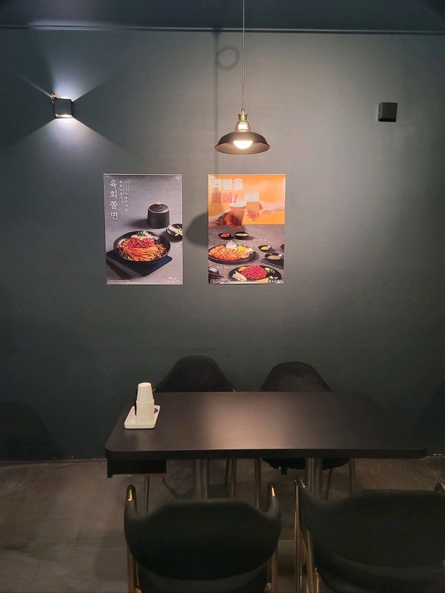 퀄리티좋은 육회와 연어를 맛볼수 있는곳🧡