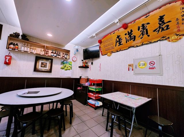 平價美味的在地熱炒：土城「江八點」