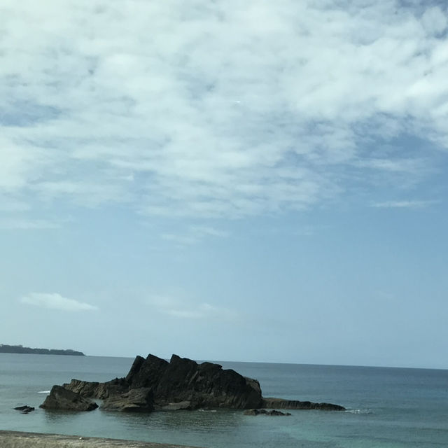 第一次沖繩@自駕遊遇上藍天白雲，乾淨俐落嘅天氣