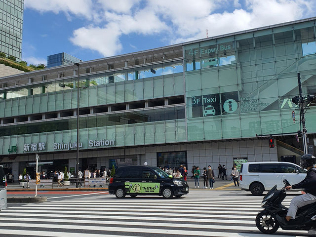 Shinjuku Station 🚞
