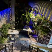 บิสโตรและแกลเลอรีรวมกันที่ Club Hua Hin
