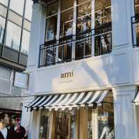 今話題の"Le Café AMI"
