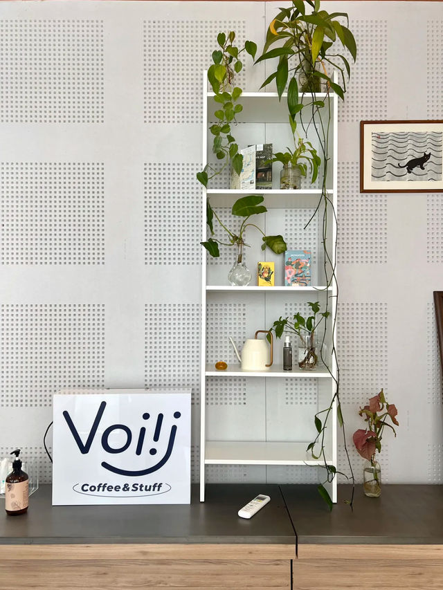 Voiij 🎵 | คาเฟ่โฮมมี่สุดคิ้วท์ ย่านทองหล่อ 🍎🙂