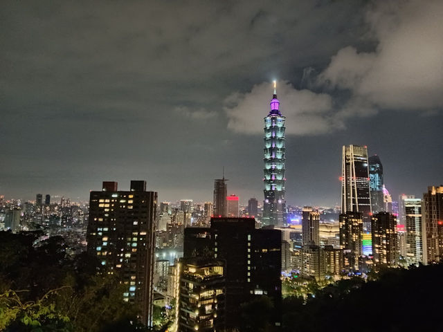 台北旅行　象山の夜景！