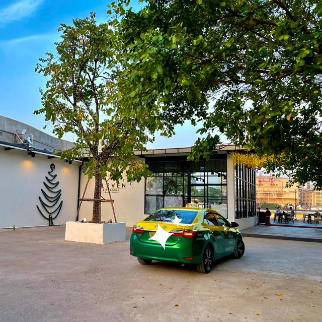 ร้านอาหารเปิดใหม่ ริมแม่น้ำ The Eleven Riverside 