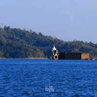 ล่องเรือชมวัดใต้บาดาล สังขละบุรี