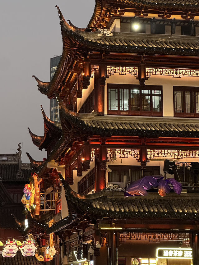 Yu Garden Comes Alive with CNY Festivities 2025
