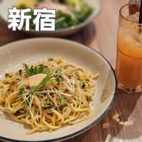 [新宿]混雑なく入りやすい穴場カフェご飯[WIRED CAFE ルミネエスト新宿店]