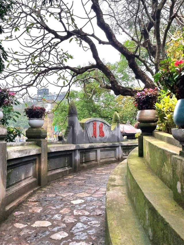 🏯 하노이의 대표 사원, 녹손 사원 방문기!