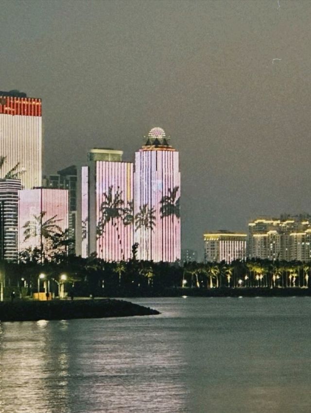 三亞市最詳細攻略：帶你探索陽光沙灘與浪漫夜景的夢幻旅程！🌴✨