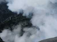 婆羅摩騰格塞梅魯國家公園｜火山冒煙好震撼