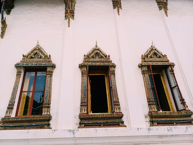 泰國曼谷湄南河畔著名古跡寺廟景點：Wat Suwannaram Ratchaworawihan，氣勢恢宏寺廟建築，十六世紀精美壁畫，適合打卡拍照📸冥想