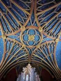 The Westminster Abbey, a must-visit place in London!