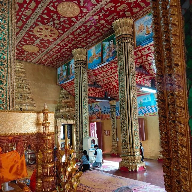 Sacred Walk: A Spiritual Journey at Wat Si Muang 🌟🙏
