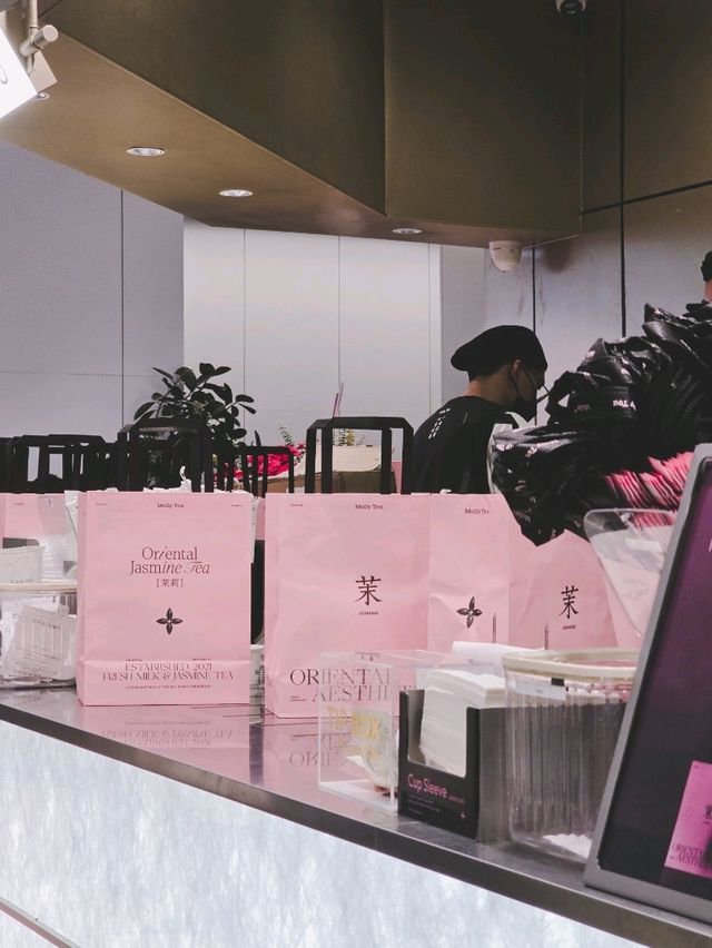 "มอลลี่ที" (Molly Tea) ร้านชาชาชื่อดังจากเมืองจีน