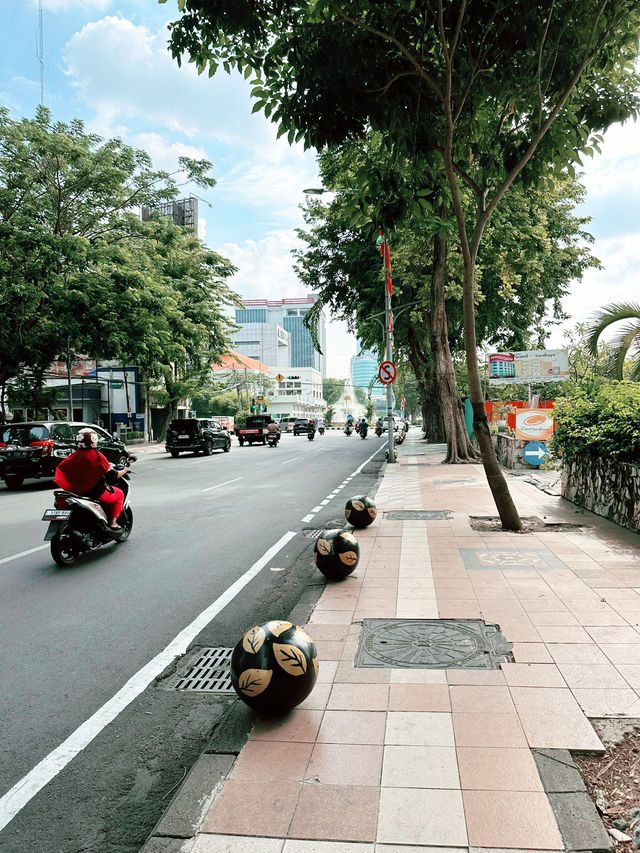 Afternoon Charm at Alun-Alun Surabaya & Sweet Delights at Zangrandi