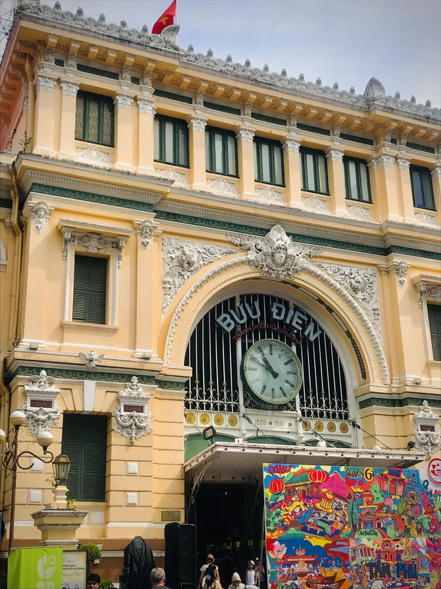 寄出濃濃越南風情！ 🇻🇳💌 📮 歷史與現代的完美結合！🏛️