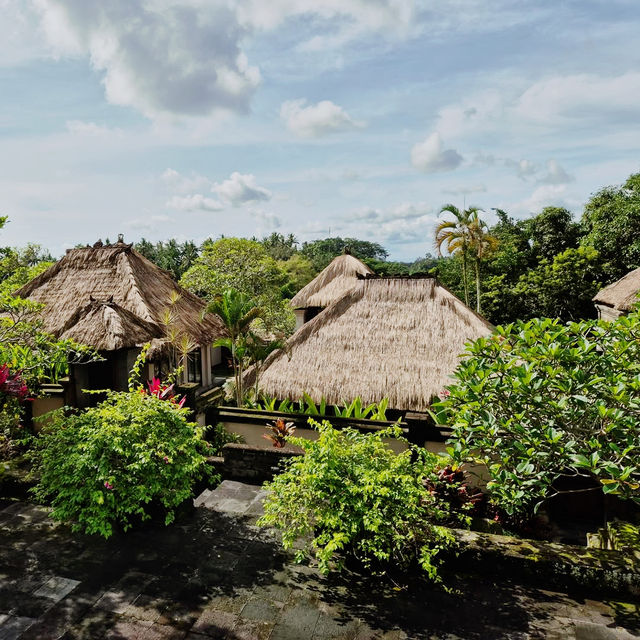 Timeless Paradise at Kamandalu Hotel