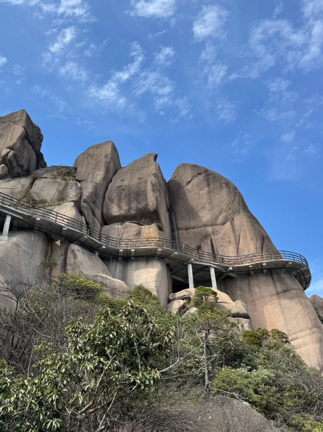 考驗想像力的山景:江西上饒靈山