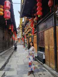 Furongzhen เมืองที่แสนงดงามท่ามกลางน้ำตก