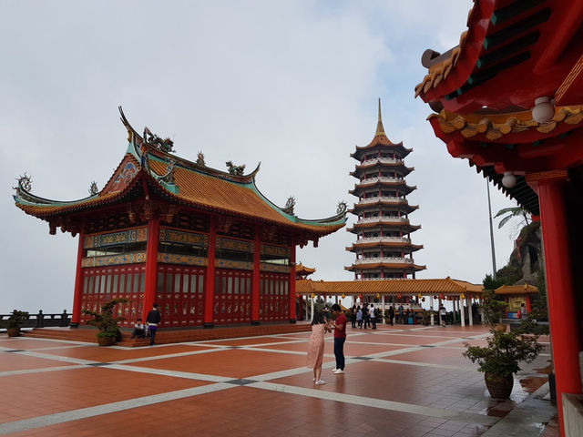 “The Heavenly Gateway: Chin Swee Temple Above the Clouds”