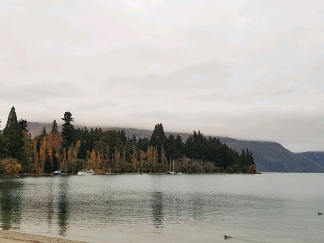 Admire the beauty of the majestic Lake Wakatipu New Zealand