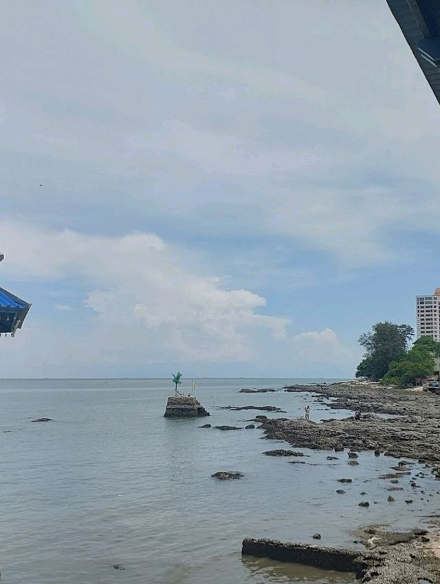 Tiny Island Cafe @ Bangsan