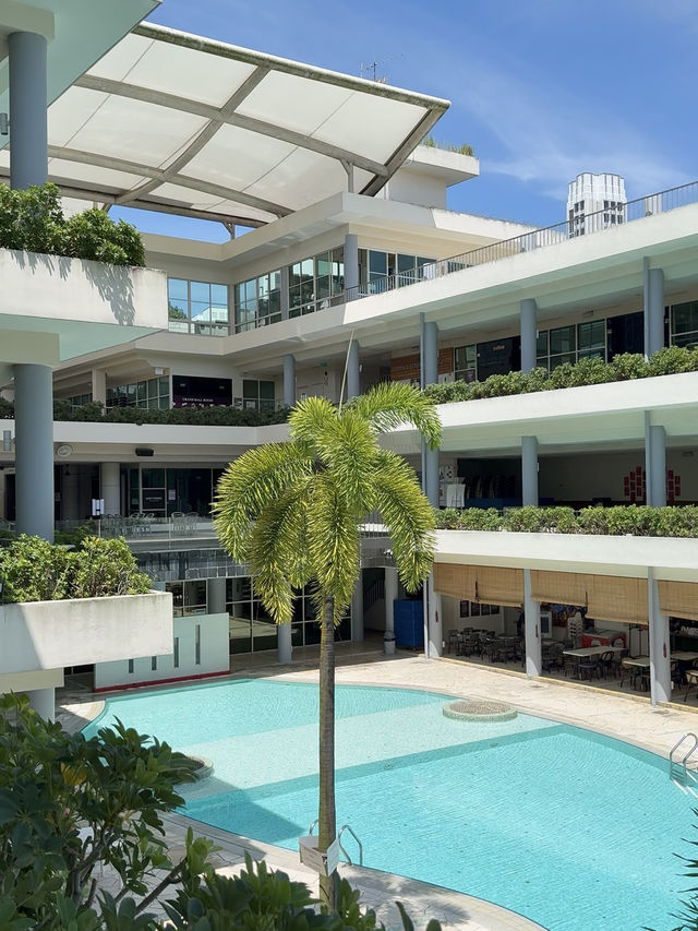 A Hidden Poolside Diner in Singapore You Didn’t Know Was Open to the Public