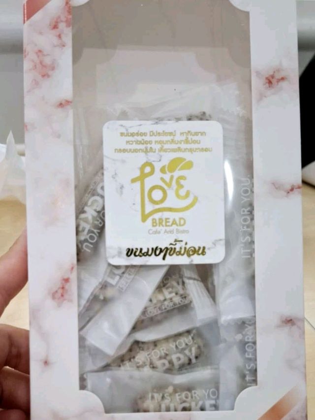 แวะพักผ่อนทะเลหัวหิน & คาเฟ่ชื่อดังแห่งชะอำ-หัวหิน