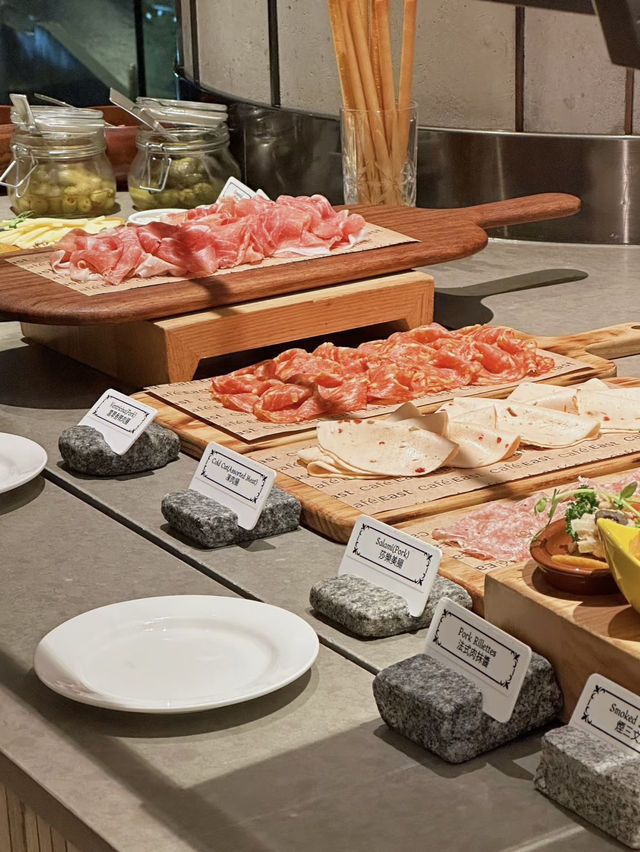 美食推介✨🇭🇰尖東五星級酒店自助餐🍖🍽️