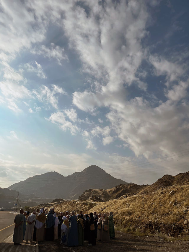 CALM & CONNECTION: SAUDI PILGRIMAGE