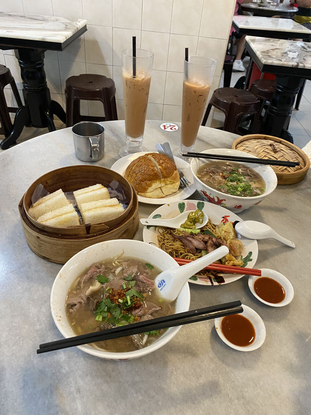 OO White Coffee  อาหารเช้ายอดฮิตของปีนัง ✨🥓