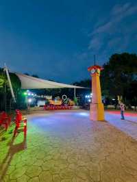 Local Charm: Strolling Through Lomsak Town