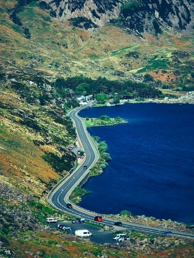 Wild Beauty in Snowdonia: Llyn Idwal & Llyn Ogwen
