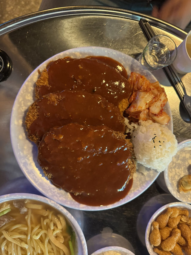 육회랑 뭉티기 잘한다는 소문 듣고 찾아갔어요🧡