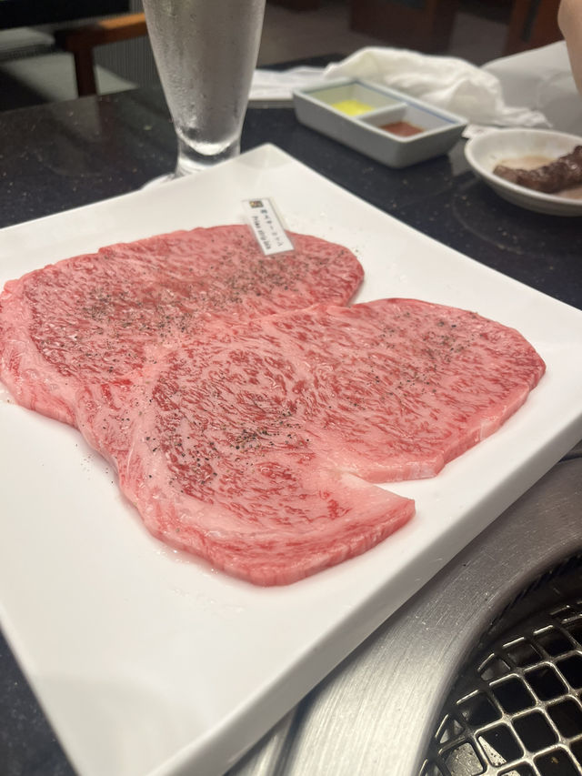 《沖繩燒肉推薦》燒肉本部牧場那霸店：品嚐日本第一品牌牛的極致美味