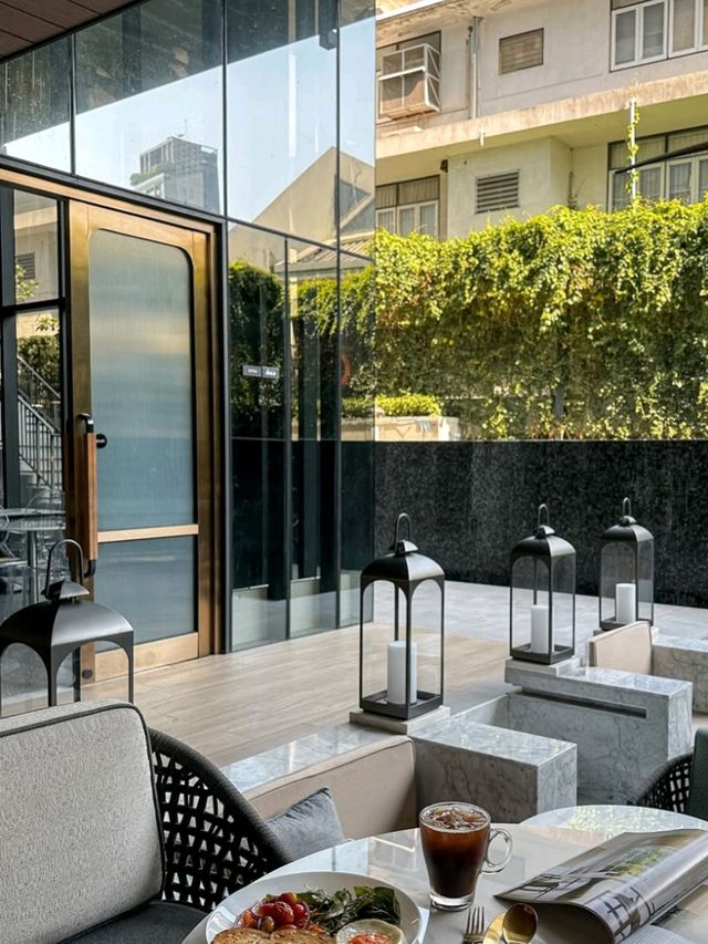 🌟 Avani Sukhumvit Bangkok Hotel: A Modern Urban Retreat 🌟