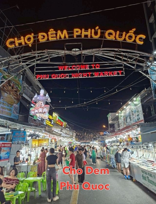 ตลาดสำหรับคนรักอาหาร Cho Dem Phu Quoc✨️